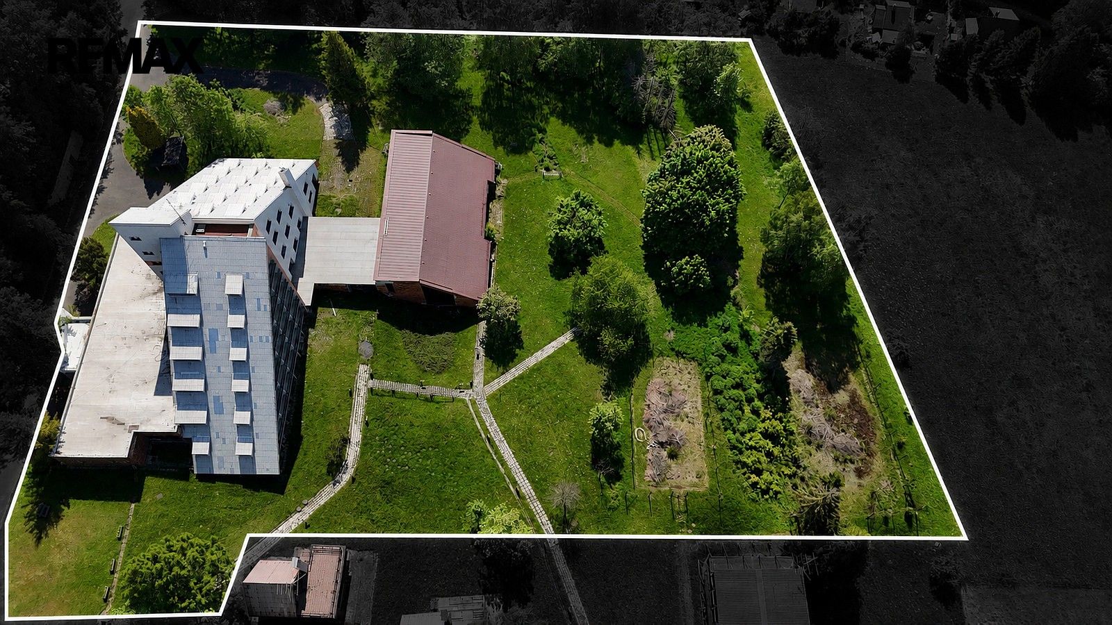 Ubytovací zařízení, Rajnochovice, okres Kroměříž, Zlínský kraj, 12 866 m² - 2