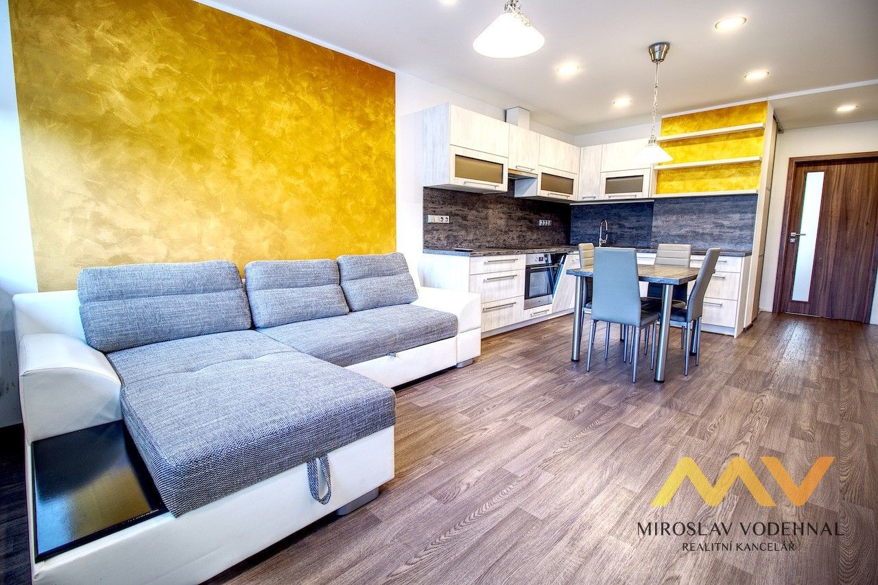 3+kk, Na Zahrádkách, Hradec Králové, 72 m²