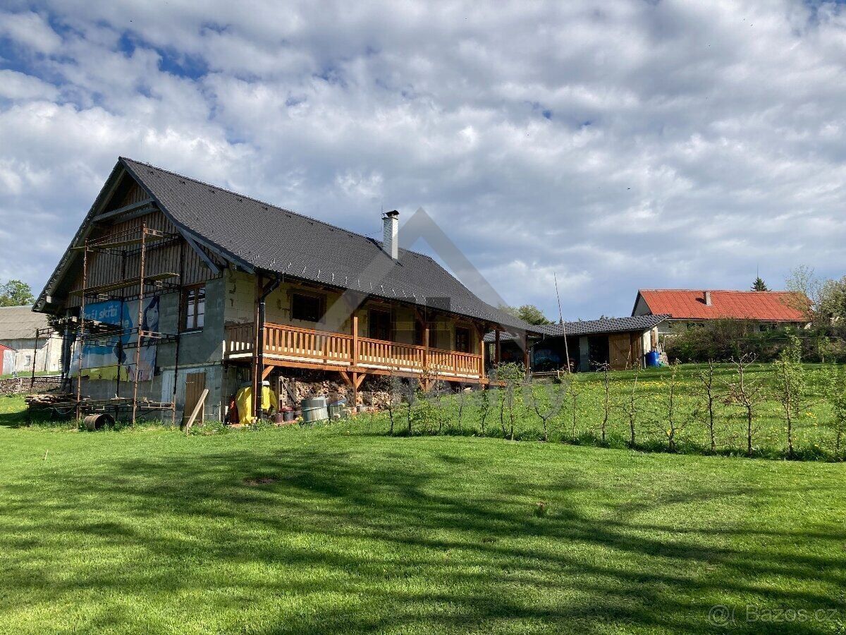 Rodinné domy, Malšín, 300 m² - 2