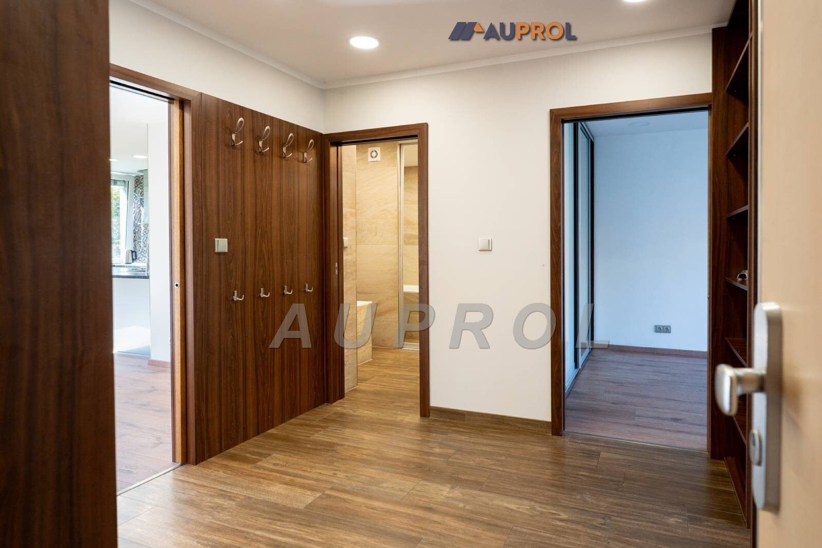 Prodej byt 3+kk - Molákova, Praha, 71 m²