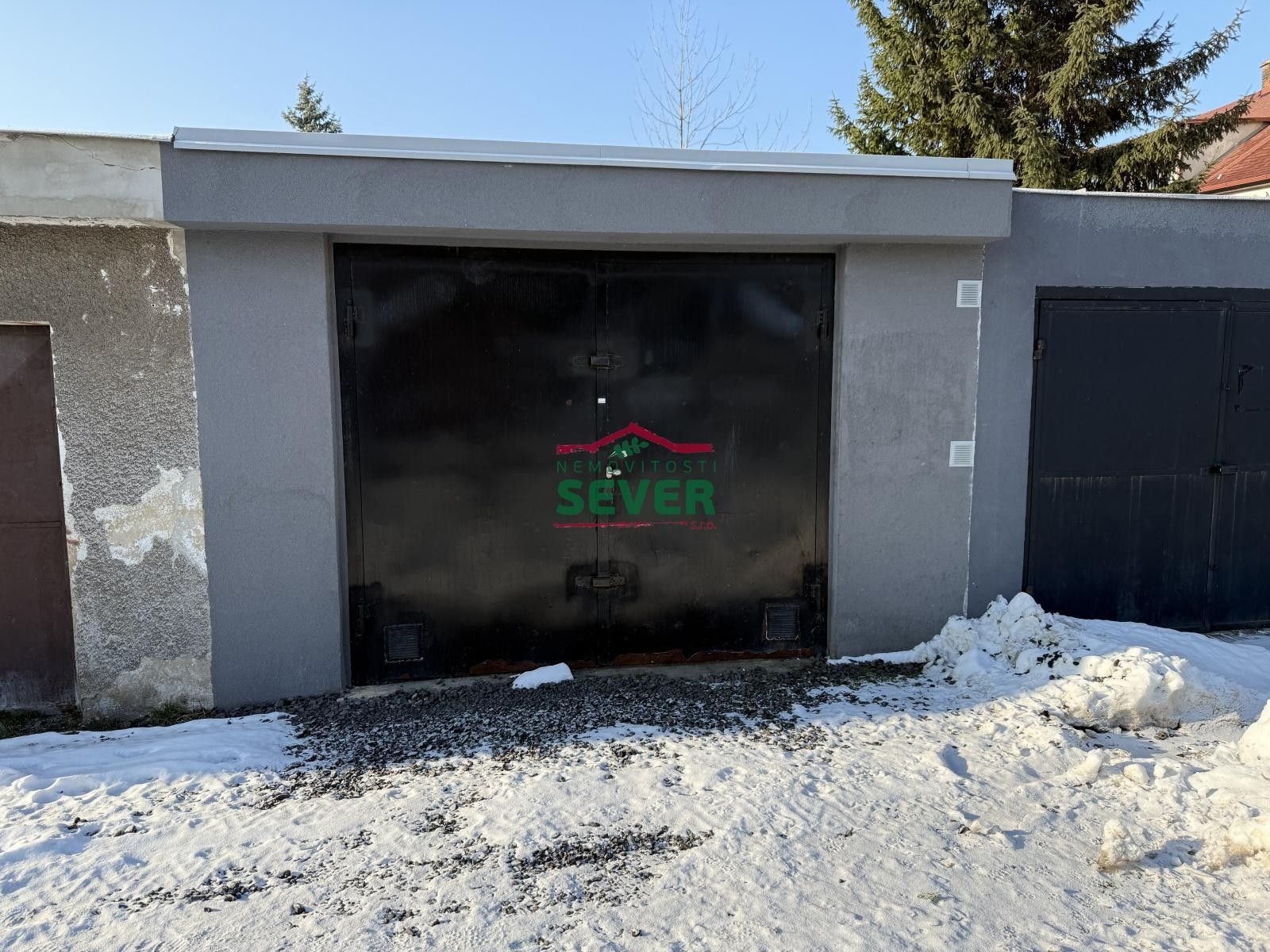 Garáže, Střední, Dubí, 25 m²