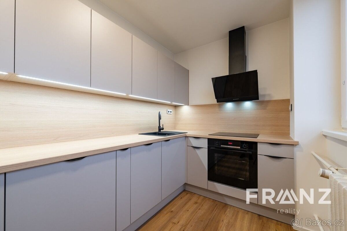 Byty, Ostrava, 700 30