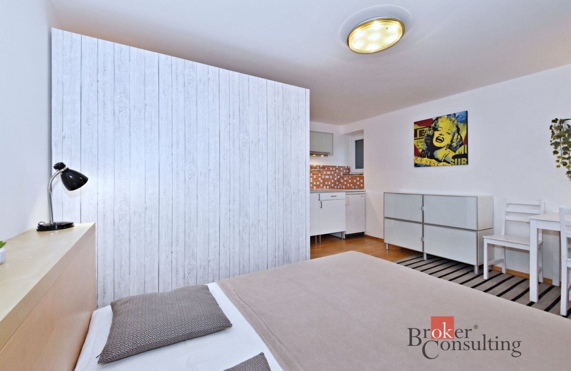 Byt 1+kk · 25 m² · Na dlážděnce, Praha - 3