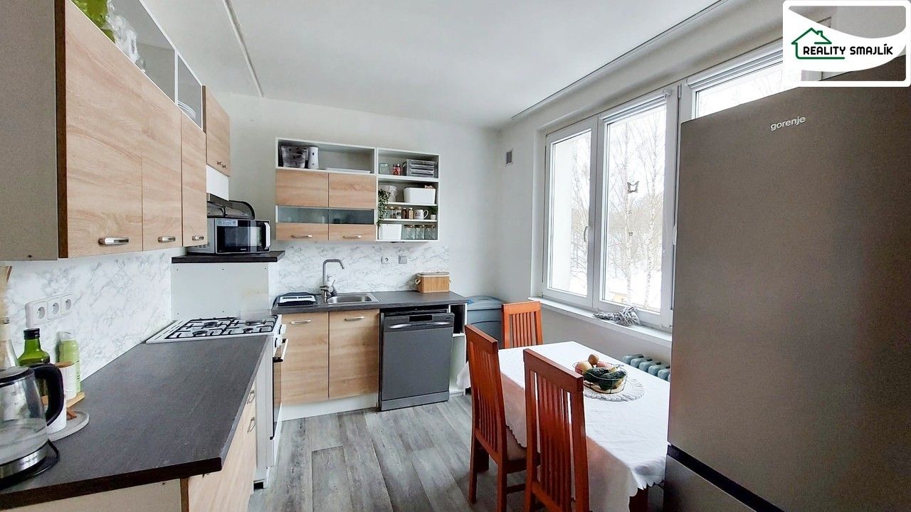 Pronájem byt 2+1 - Stavbařů, Cheb, 63 m²