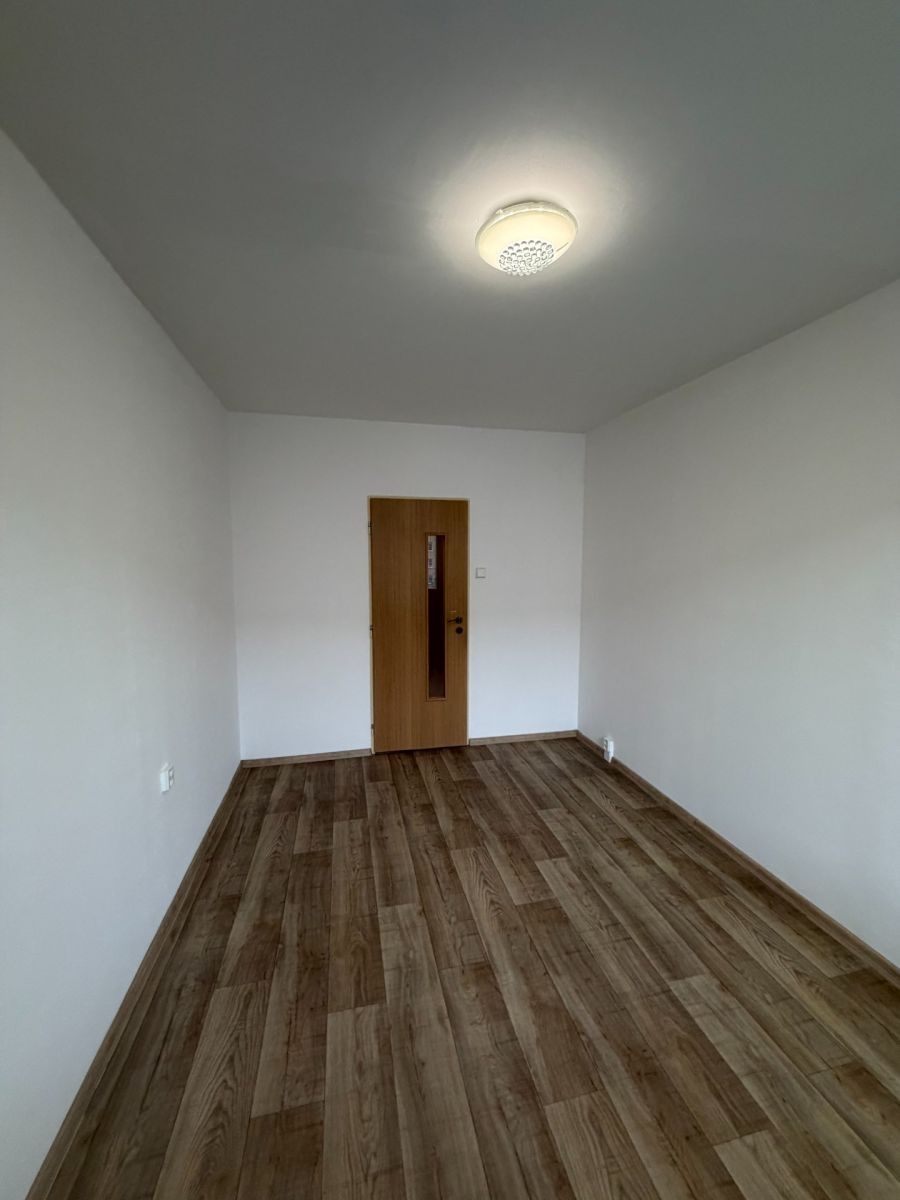 Byt 2+kk · 43 m² · Frýdlantská, Praha - Kobylisy - 3