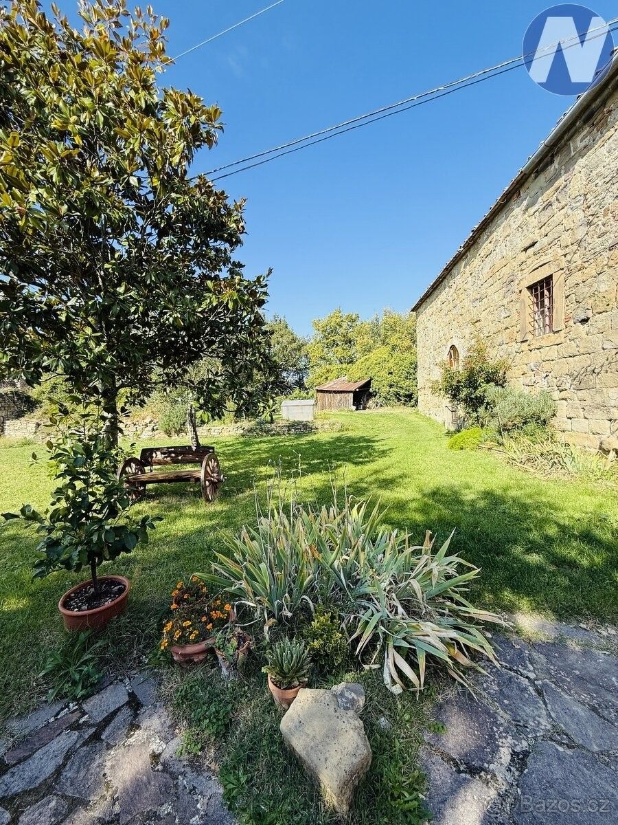 Rodinné domy, 987 66, Zahraničí