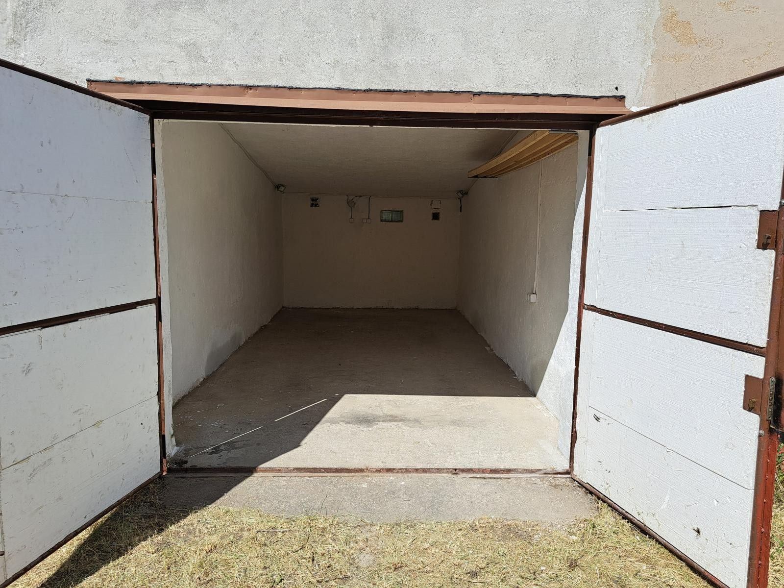 Garáže, Rovná, Příbram, 20 m²