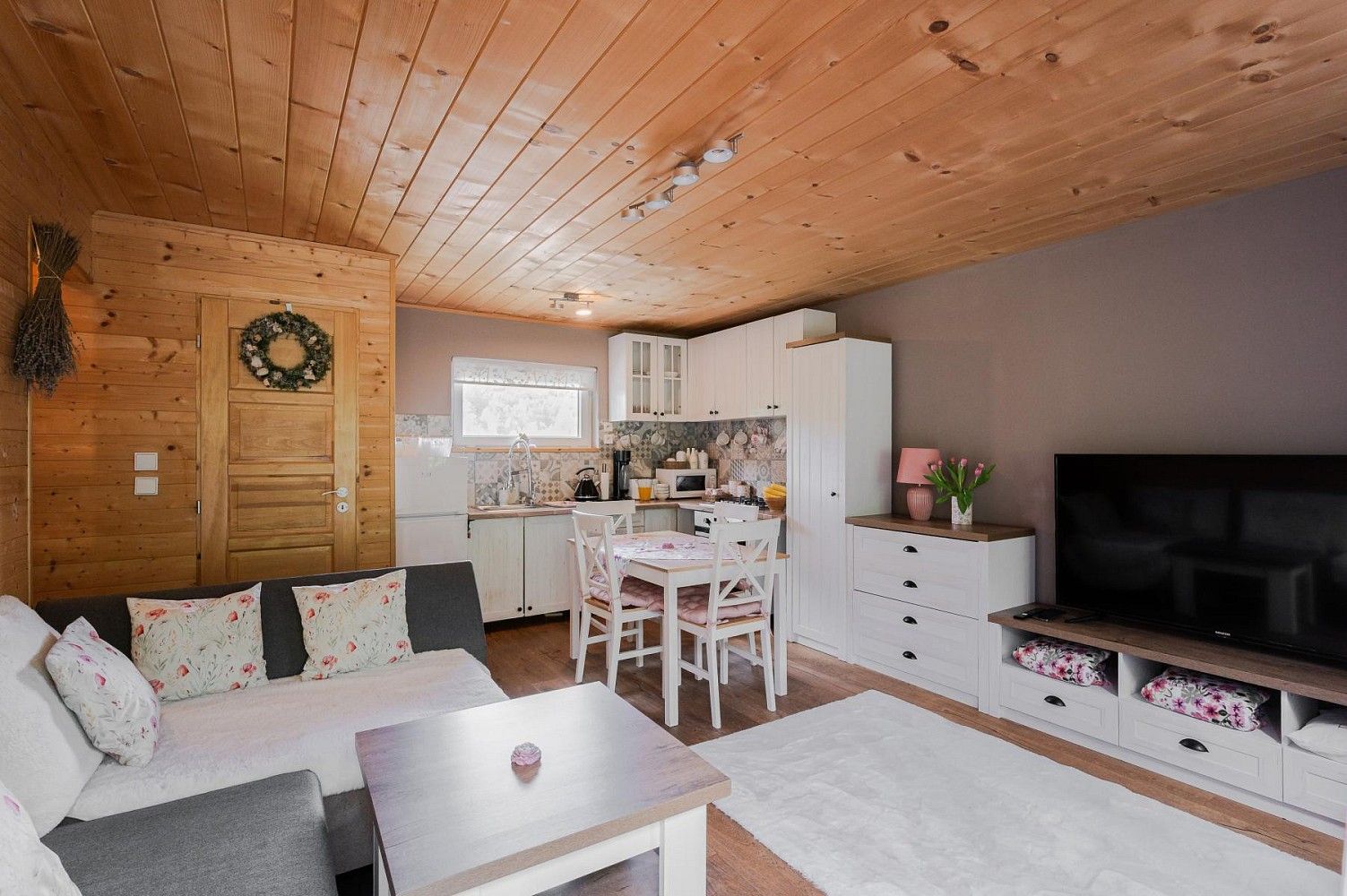 Chalupy, Mnichovice, okres Praha-východ, Středočeský kraj, 364 m² - 2