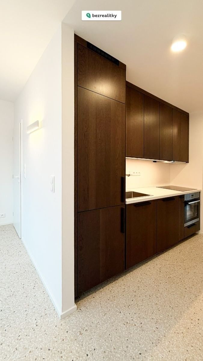 Prodej byt 3+1 - Nedašovská 335, Praha, 80 m²