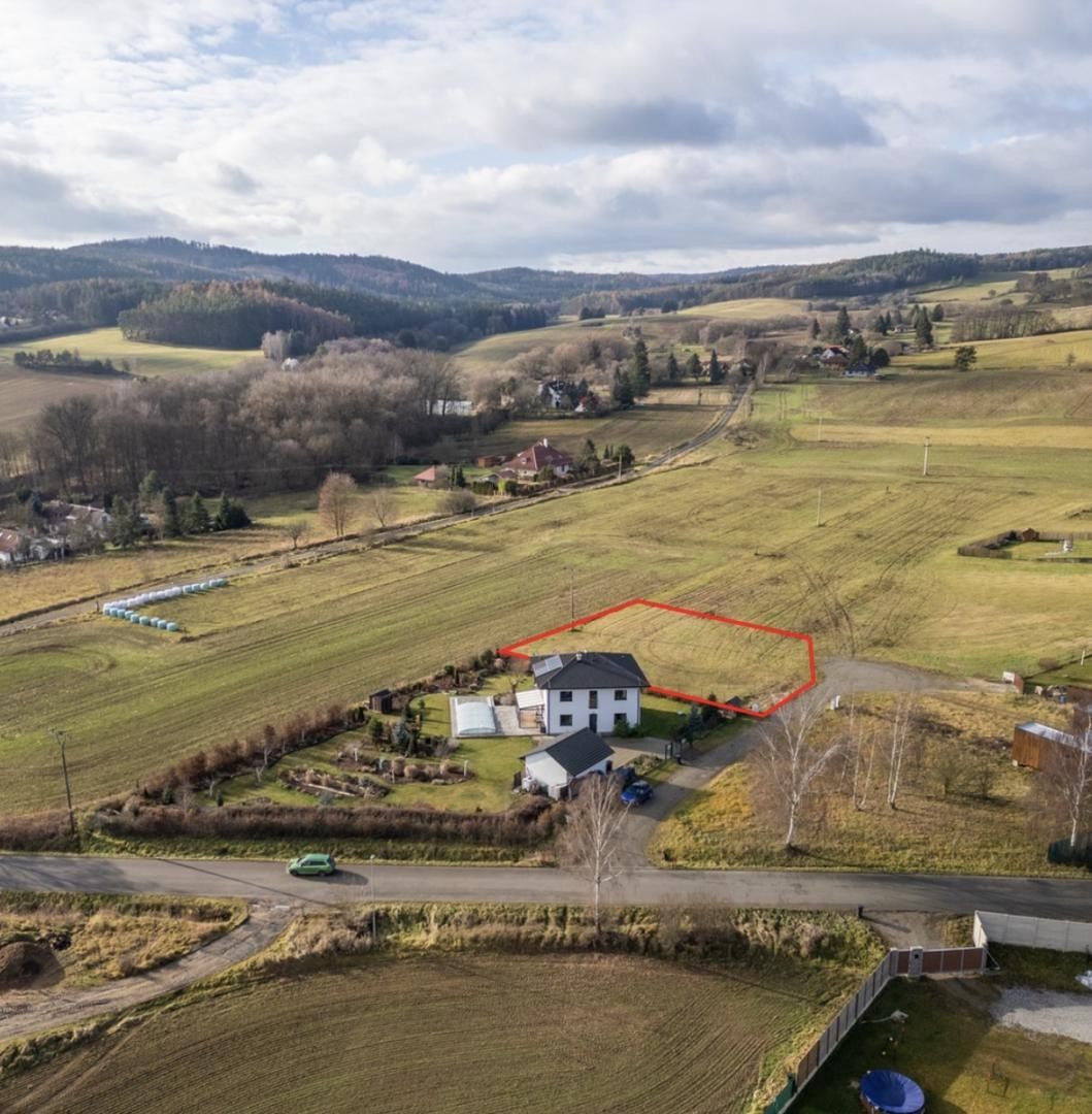 Pozemek pro bydlení, 1 051 m²