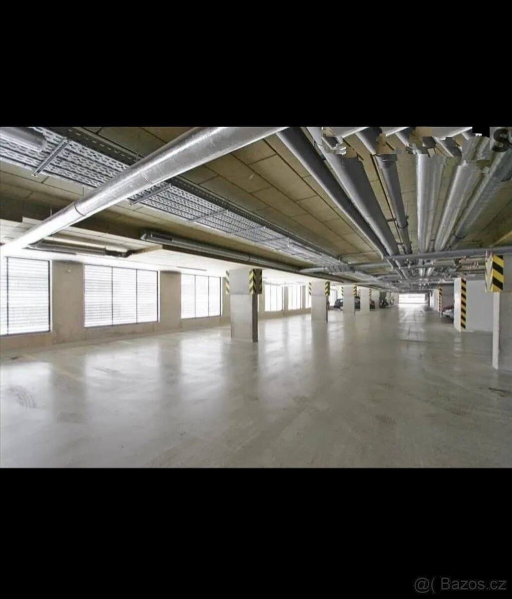 Garáže, Brno, 635 00