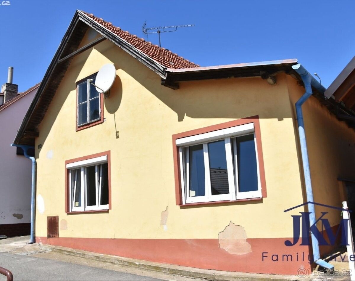 Rodinné domy, Ořechov, 687 37