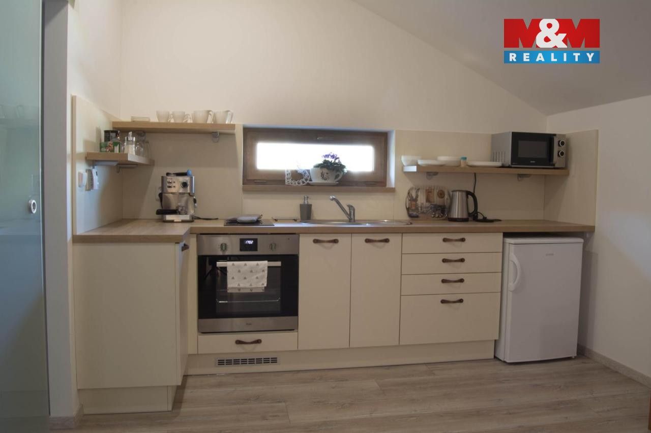 Pronájem byt 2+kk - Pod lípou, Vřesina, 60 m²