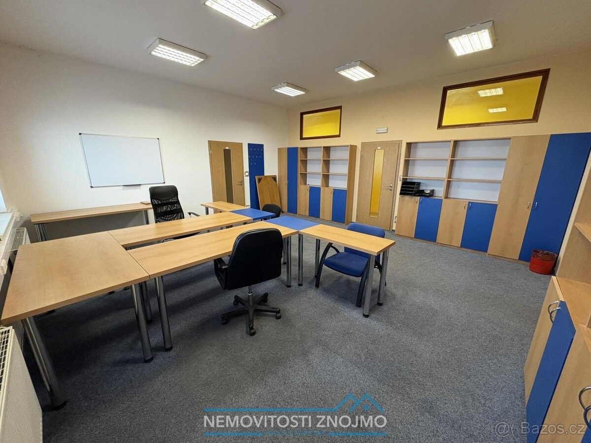 Kanceláře, Dobšice, 671 82