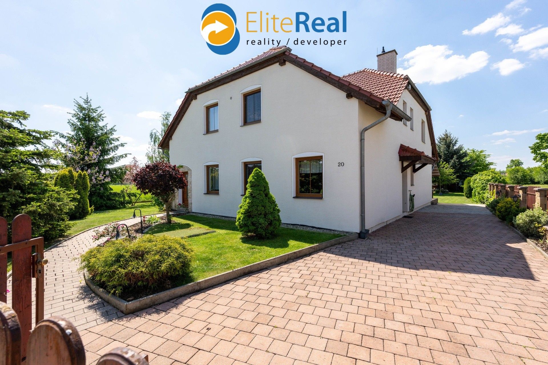 Prodej rodinný dům - Hynkov, Příkazy, 344 m²