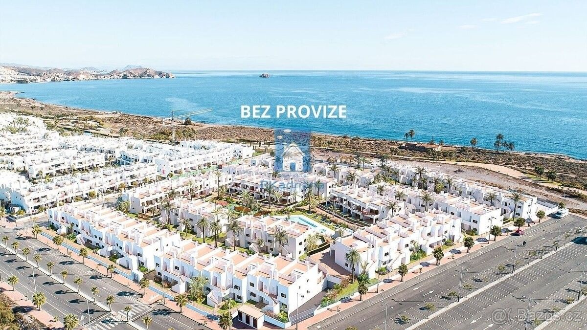 Rodinné domy, 987 66, Zahraničí