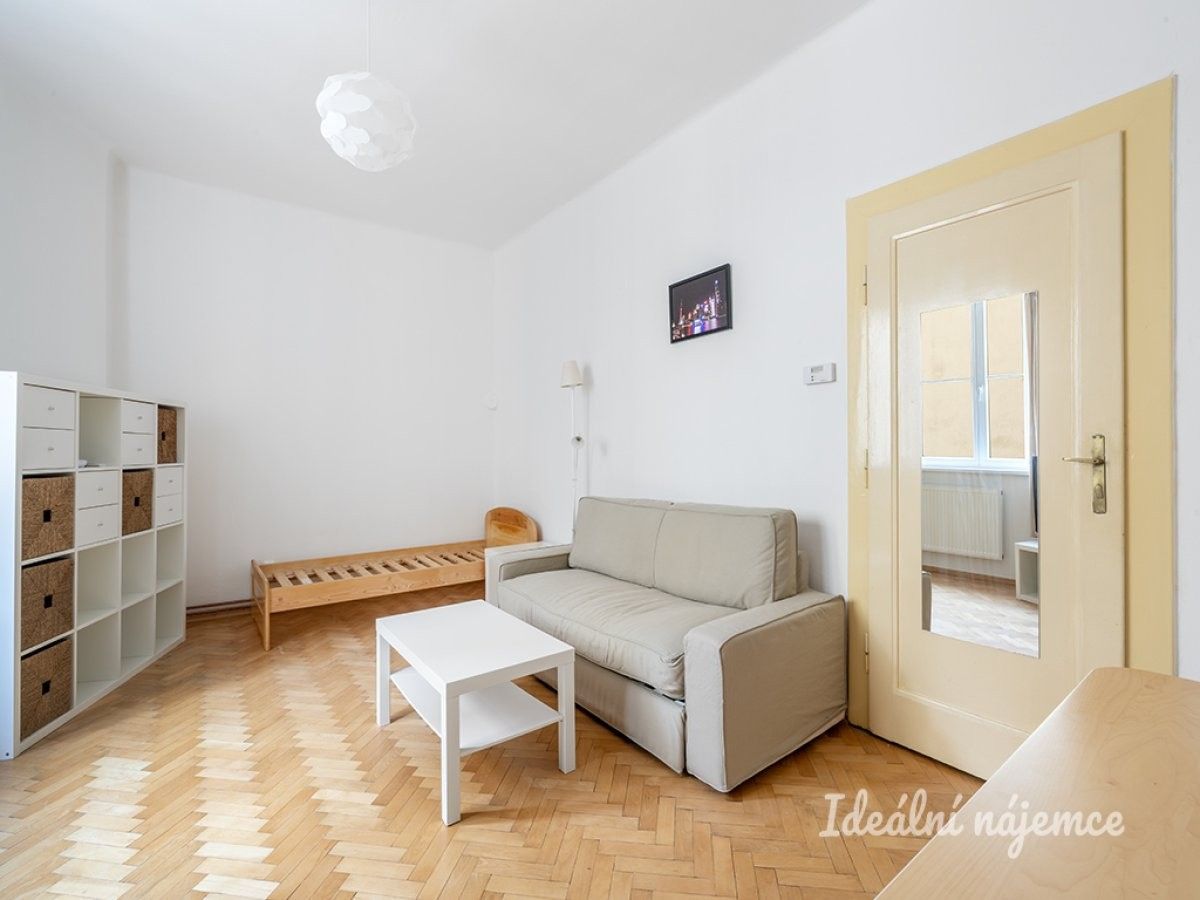 Byt 2+kk · 37 m² · Vršovická, Praha - 3