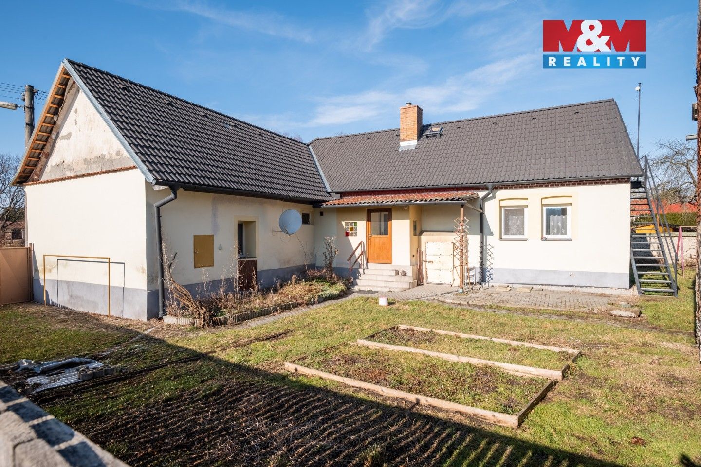 Prodej rodinný dům - Skály, 180 m²