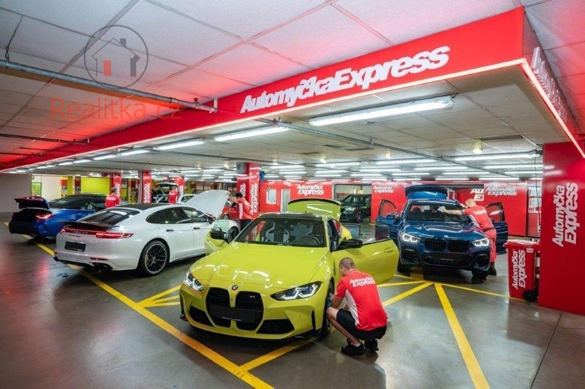 Obchodní prostory, Kladno, 300 m²