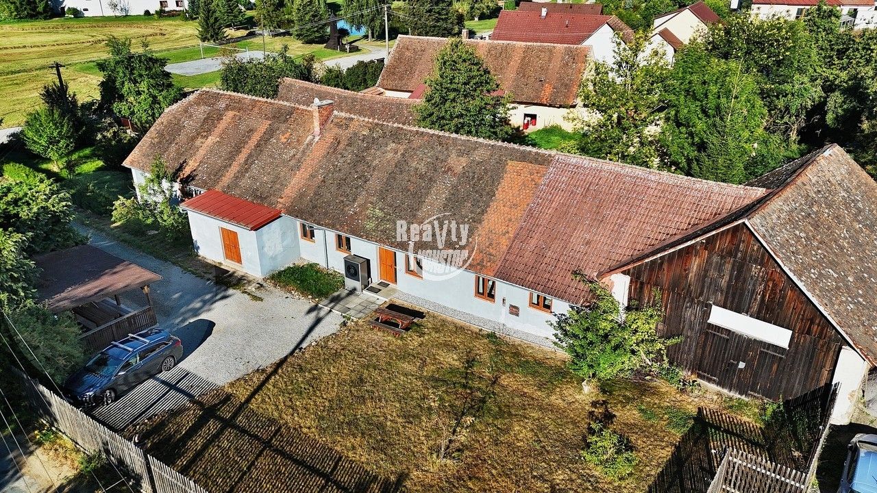 Prodej rodinný dům - Volevčice, 310 m² - 2