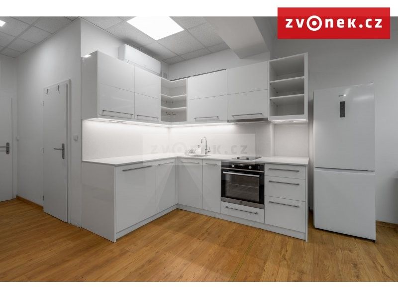 Pronájem byt 2+kk - Dlouhá, Zlín, 50 m²