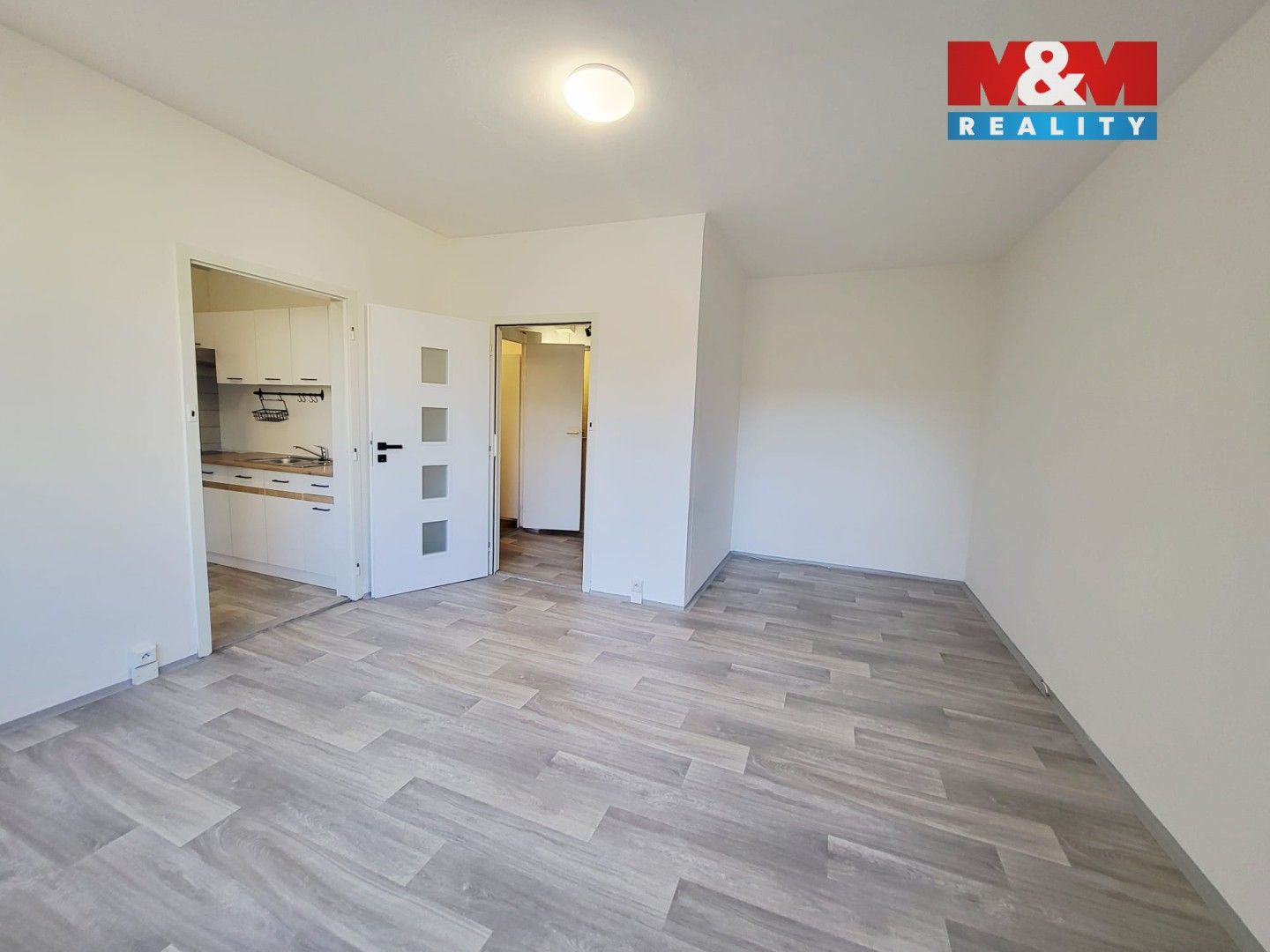 Pronájem byt 1+1 - Sadová, Uherské Hradiště, 35 m²