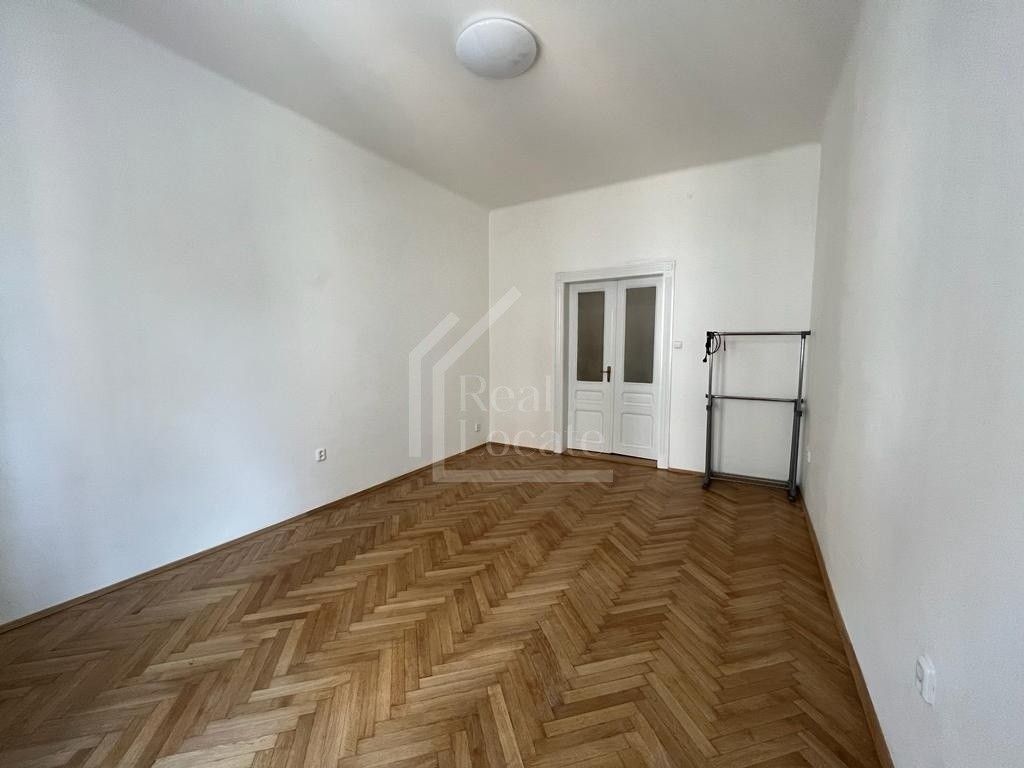 Pronájem byt 3+1 - Sochařská, Praha Bubeneč, 120 m² - 5