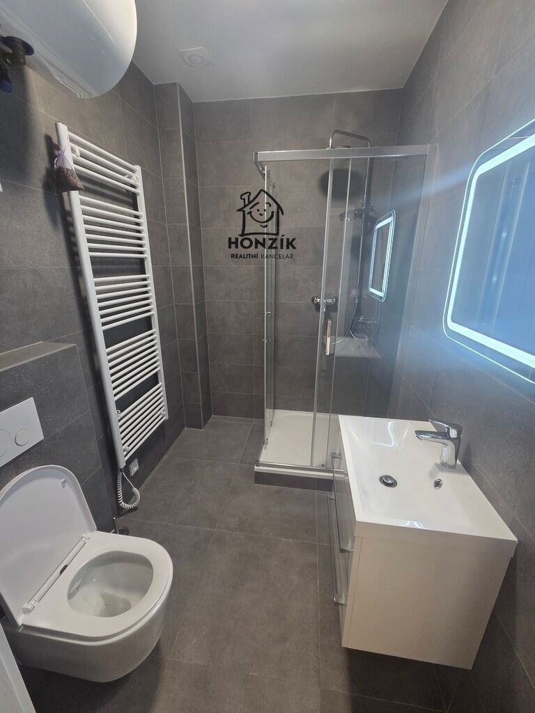 Byt 2+kk · 40 m² · Novákových, Praha - 4