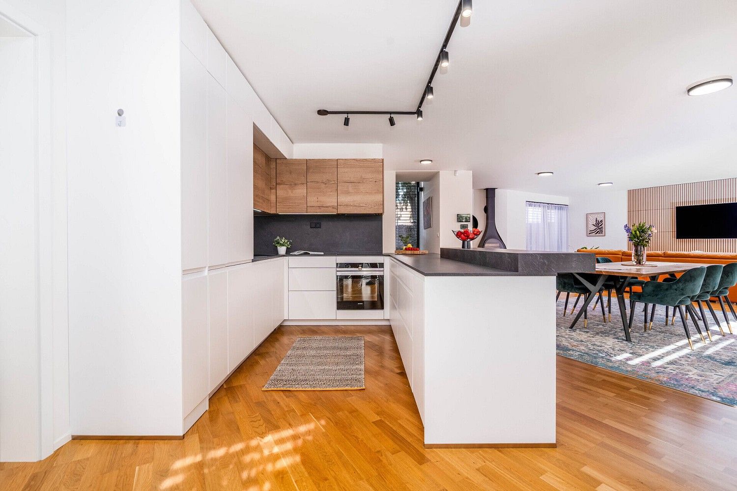 Rodinné domy, Na návsi, Panenské Břežany, okres Praha-východ, 267 m² - 2