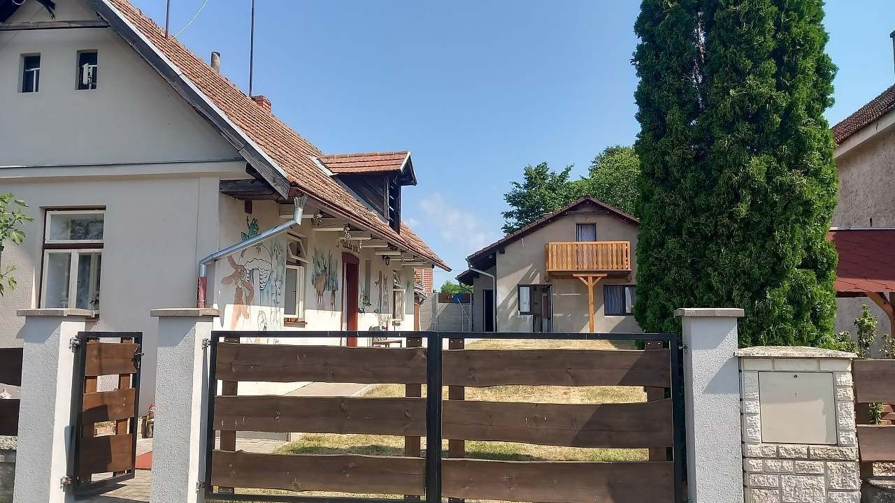 Chaty, Lišice, Královéhradecký kraj - 1