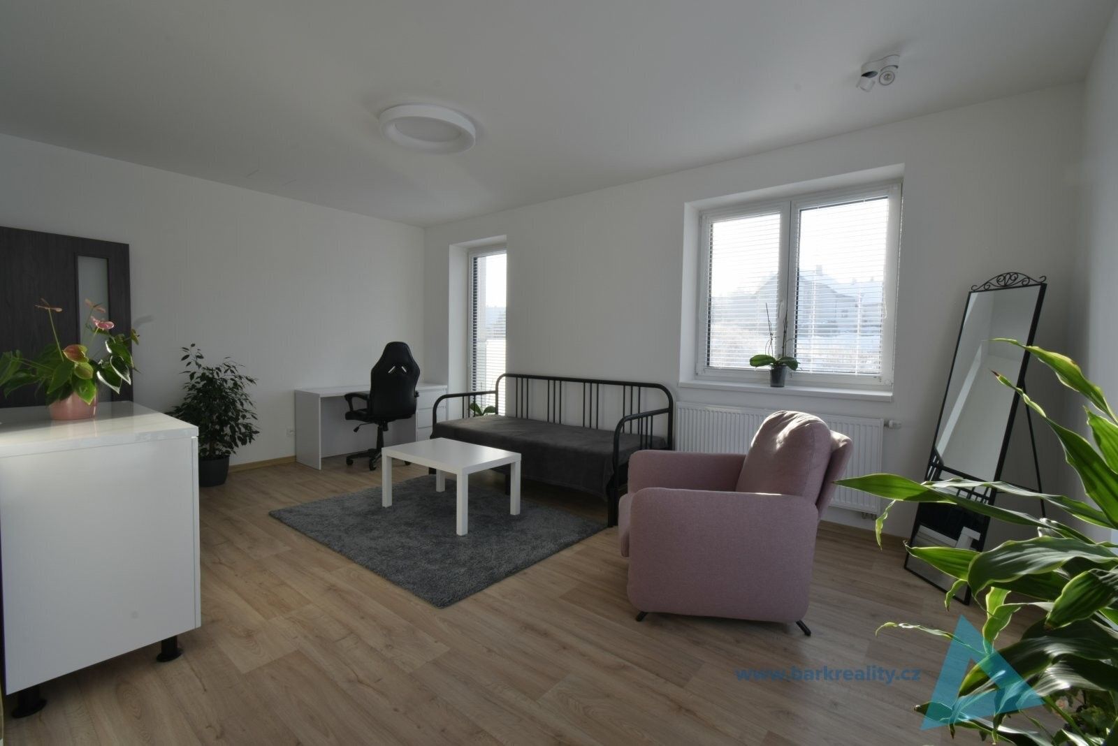 Pronájem byt 1+kk - P. Bezruče, Nová Paka, 47 m²