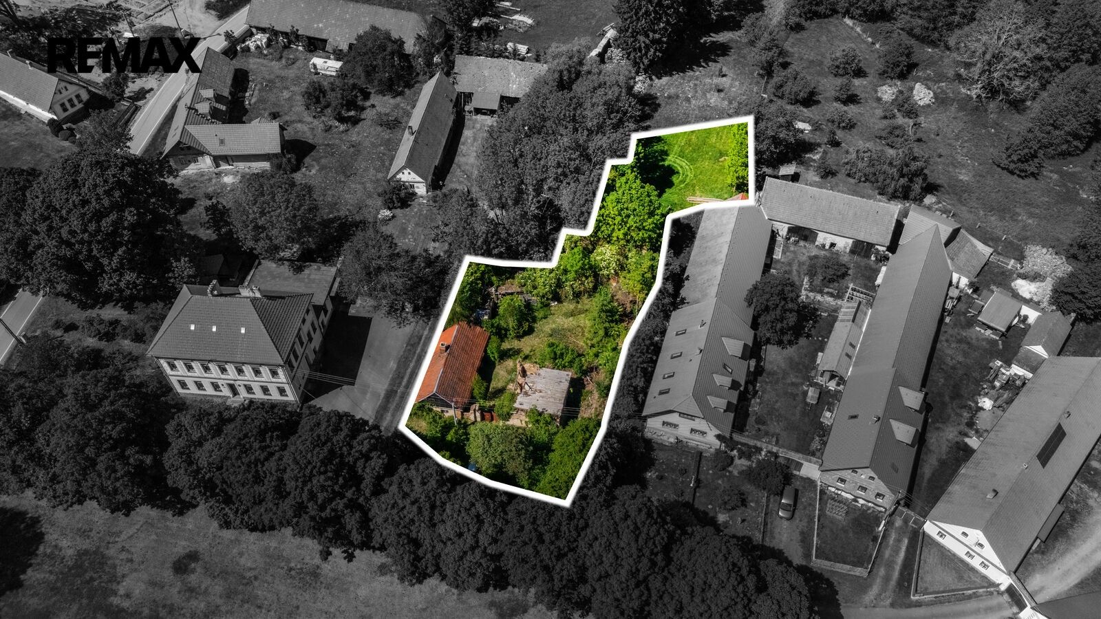 Pozemek pro bydlení, 1 677 m²