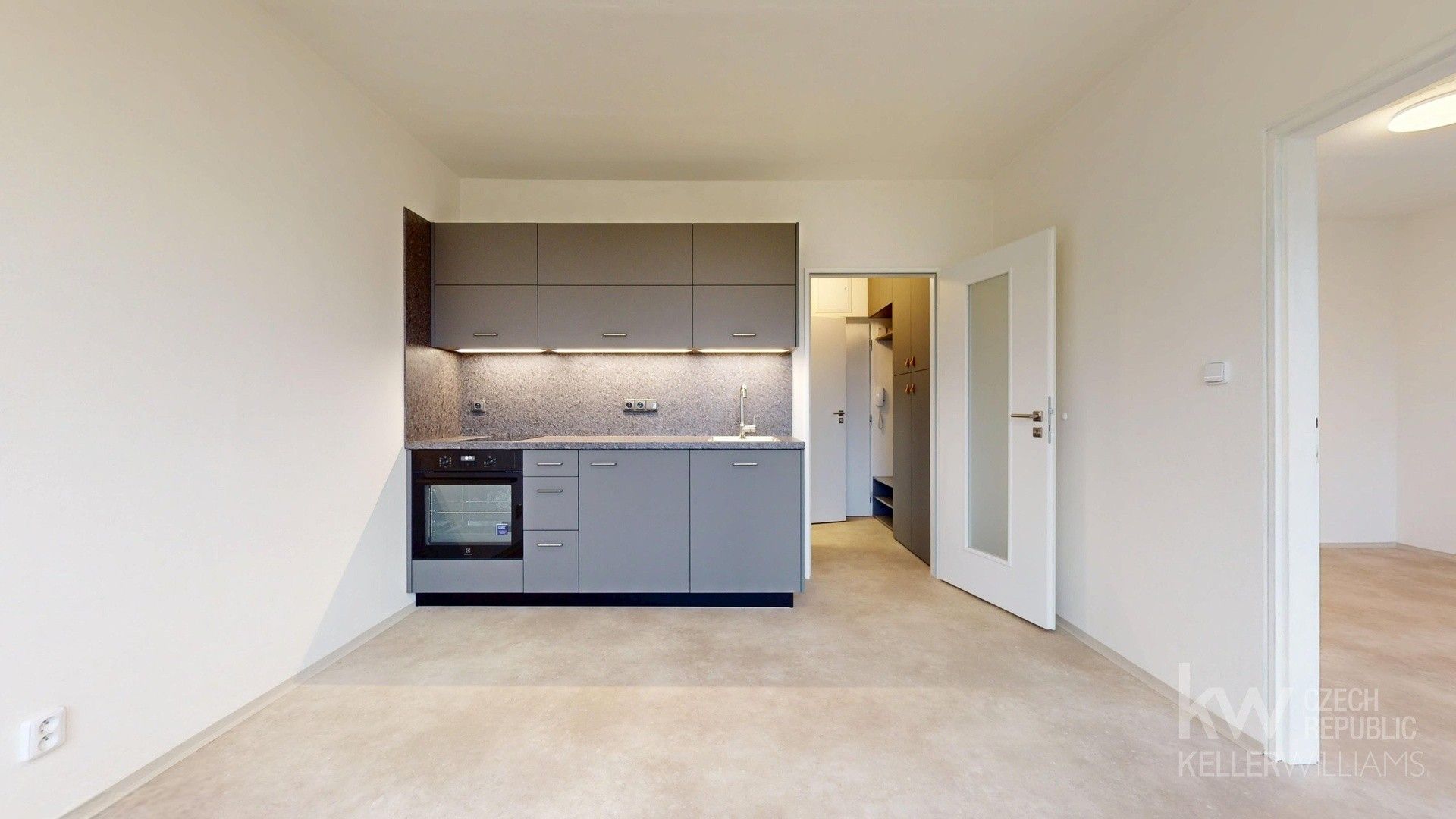 Pronájem byt 1+1 - Náchodská, Tábor, 35 m²