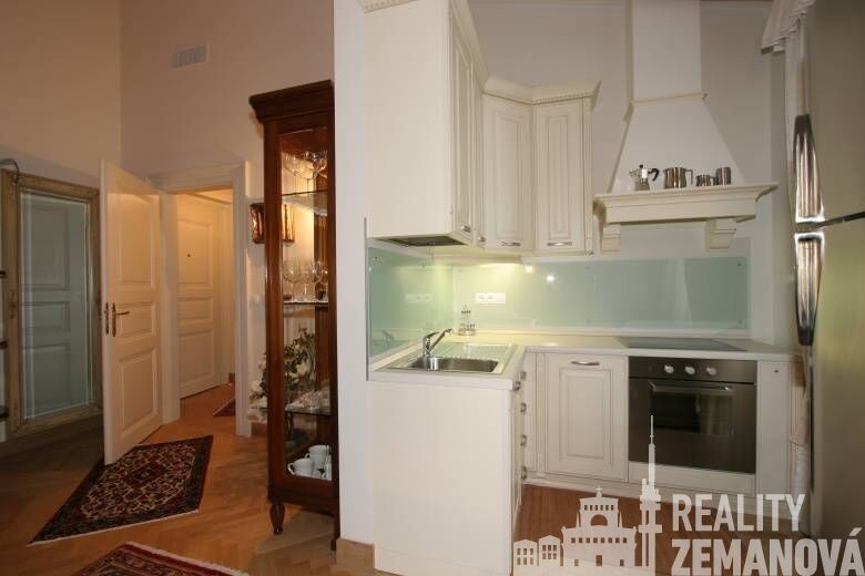 1+kk, Italská, Praha, 38 m²