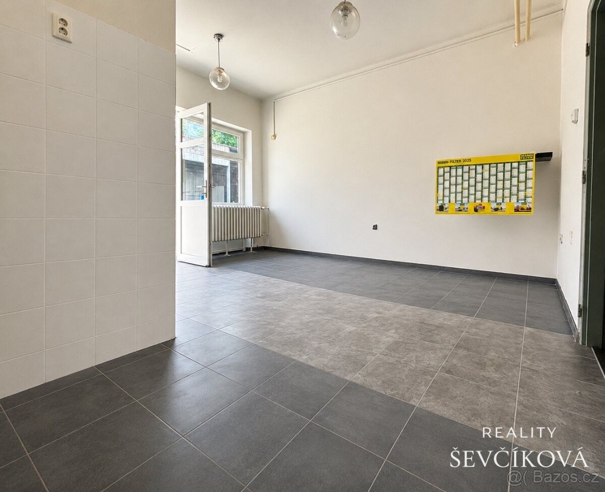 Obchodní prostory · Hradec Králové, 500 02 - 4