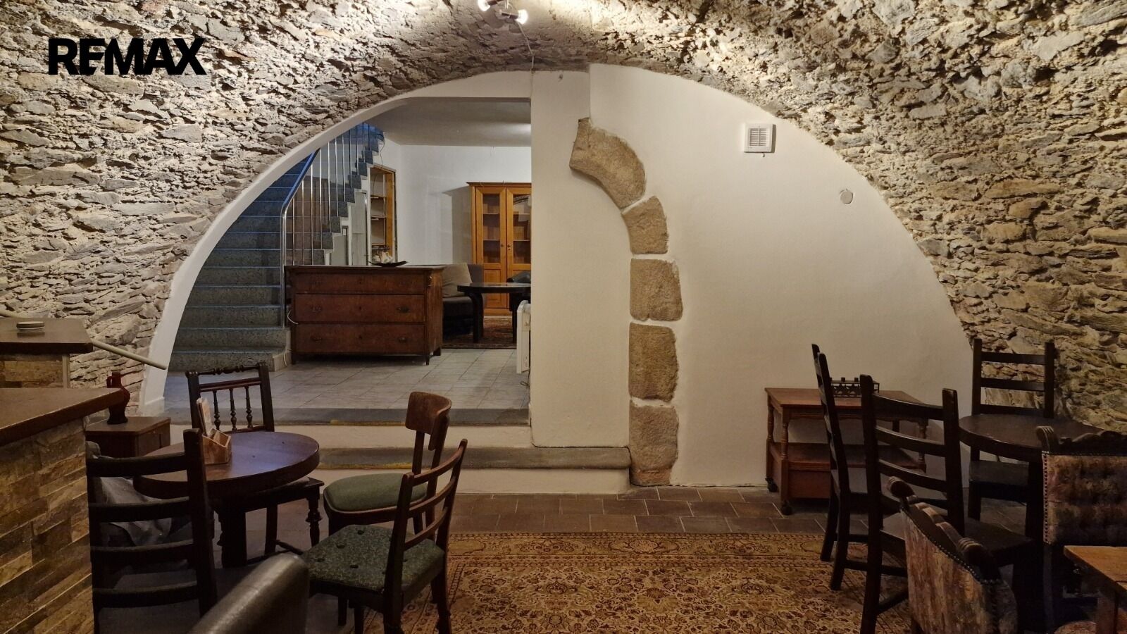 Obchodní prostory, 82 m²