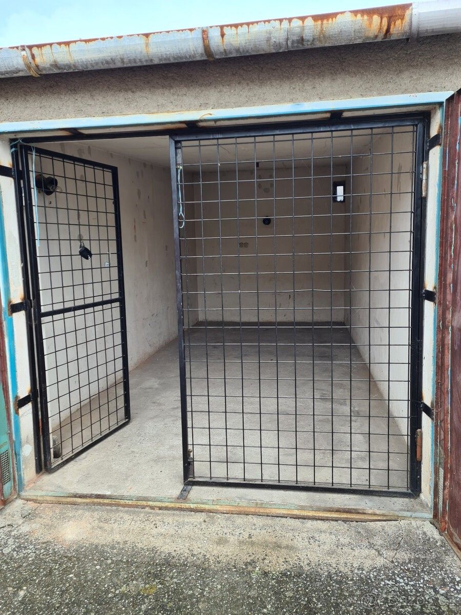 Pronájem garáž - Kroměříž, 767 01