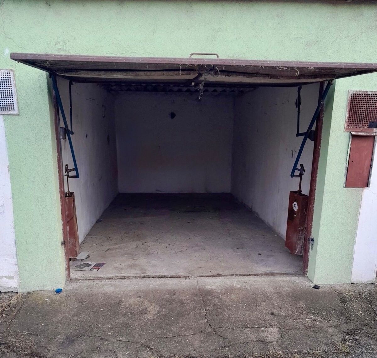 Garáže, Mělník, 276 01