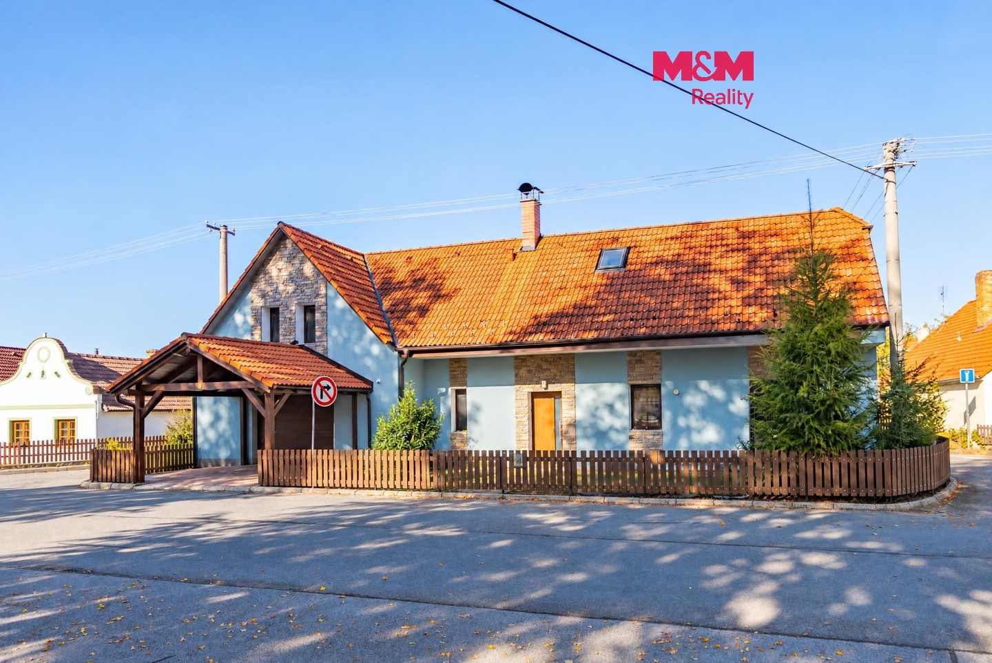 Prodej rodinný dům - Lužnice, 180 m² - 1