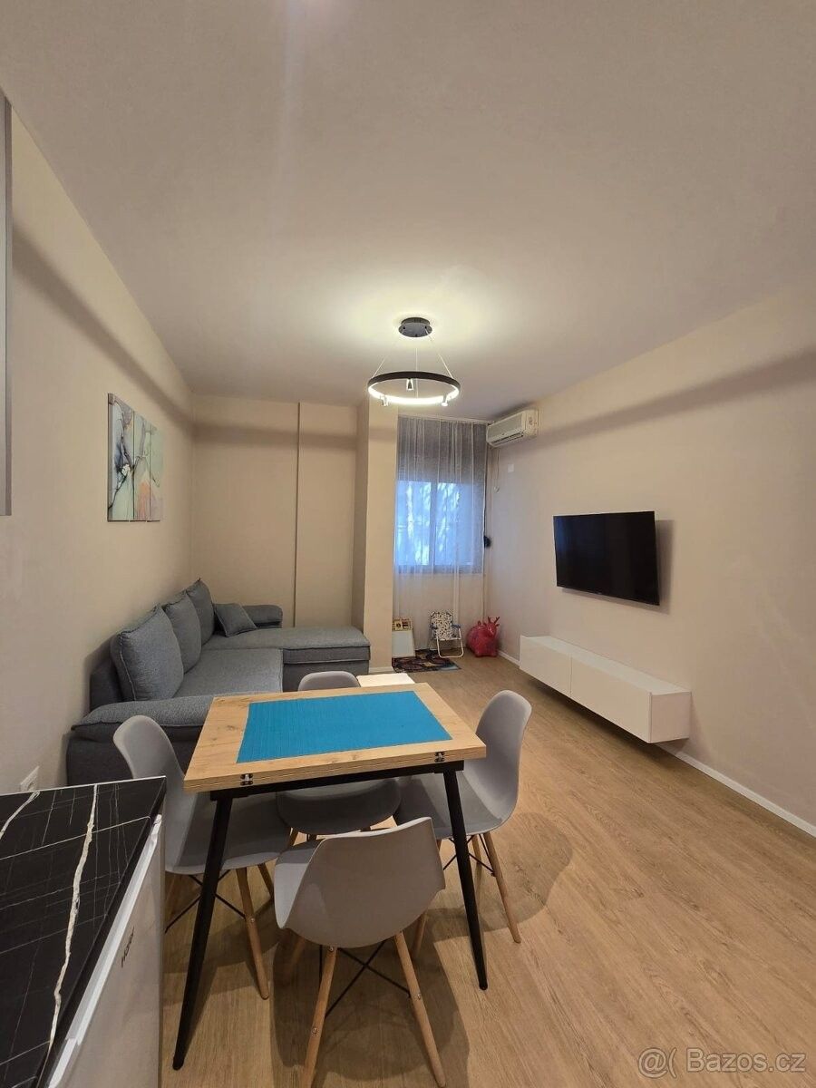 Prodej byt - 987 66, Zahraničí