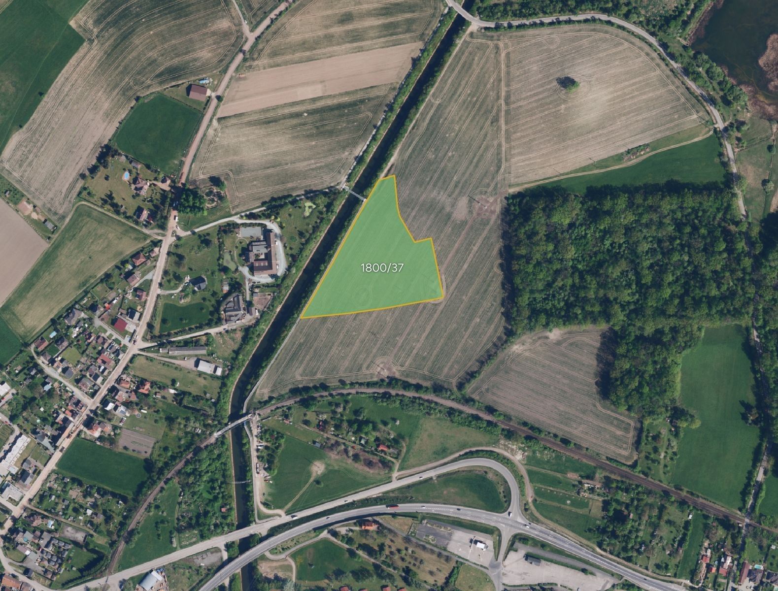 Zemědělský pozemek, 15 942 m²