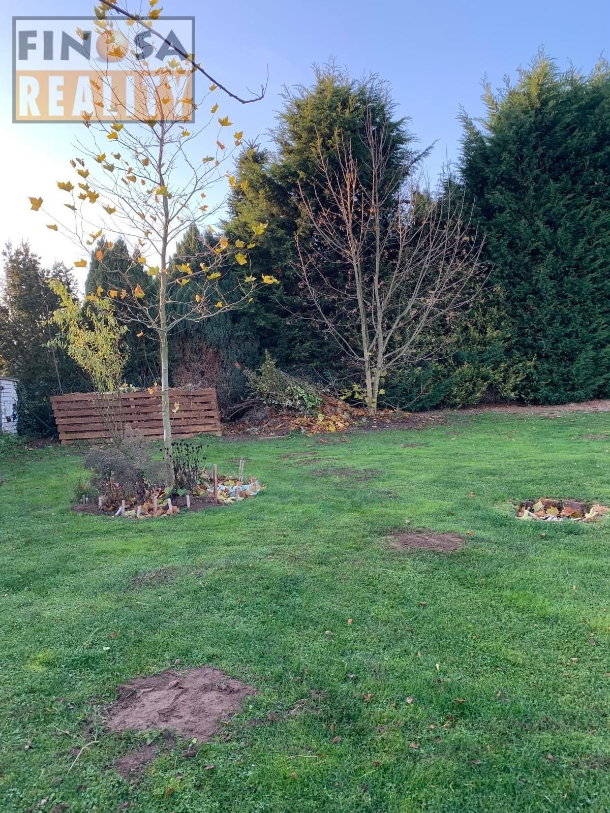 Pronájem rodinný dům - Zichovec, 165 m²