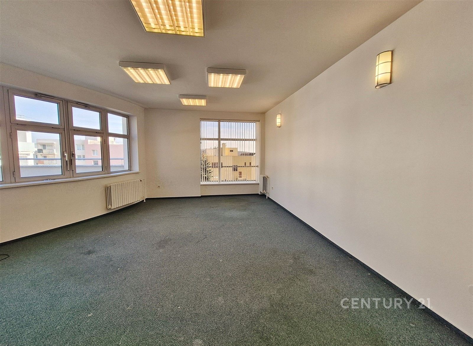 Pronájem kancelář - Komenského náměstí 1226, Rosice, 30 m²