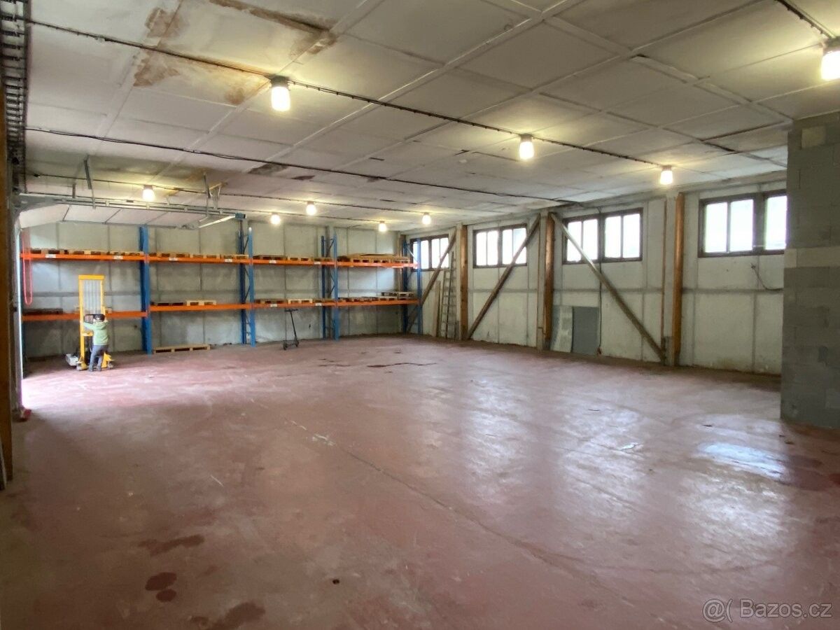 Pronájem sklad - Slavičín, 763 21