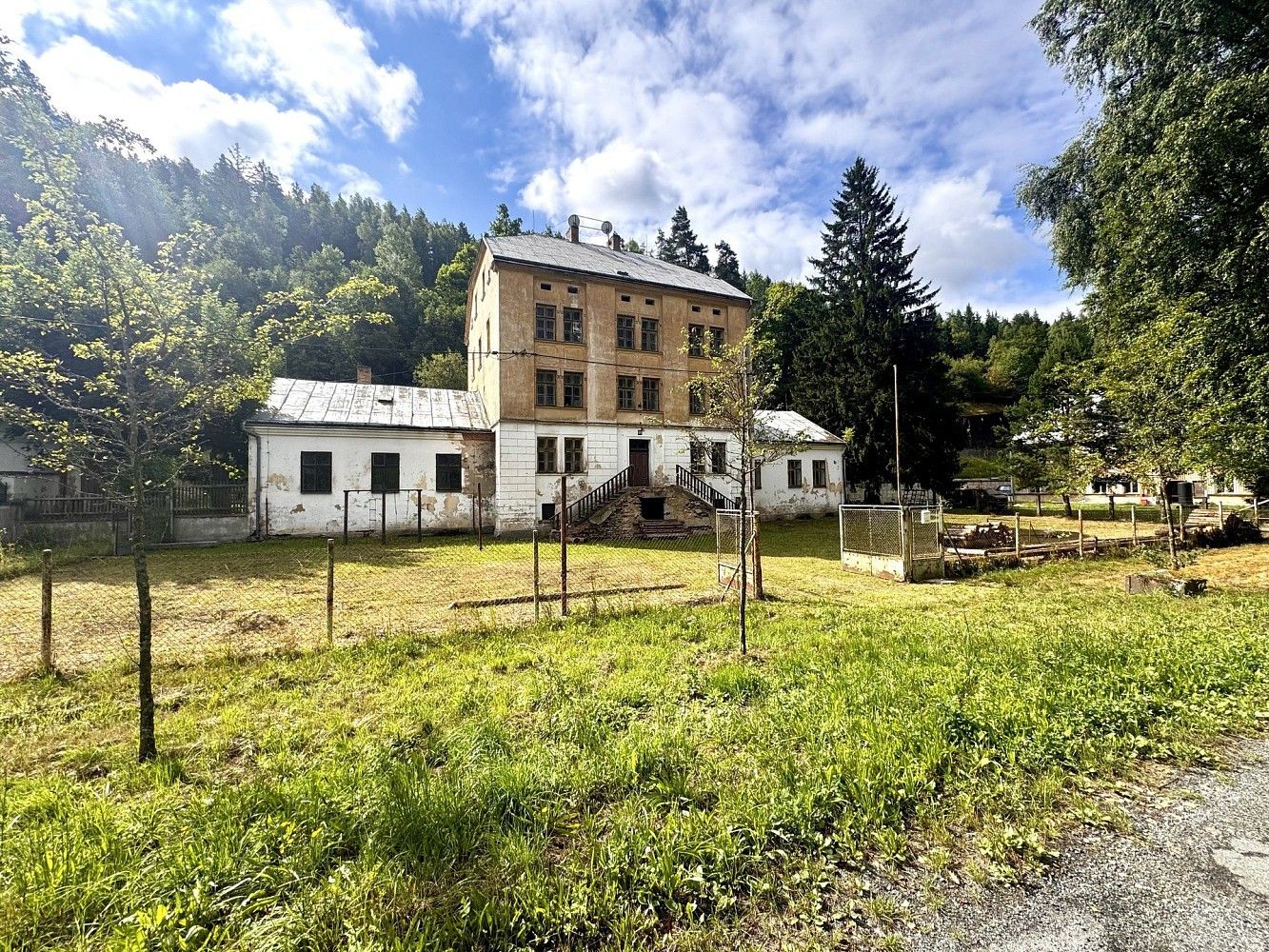 Rodinné domy, Planá - Pavlovice, okres Tachov, Plzeňský kraj, 1 220 m² - 1