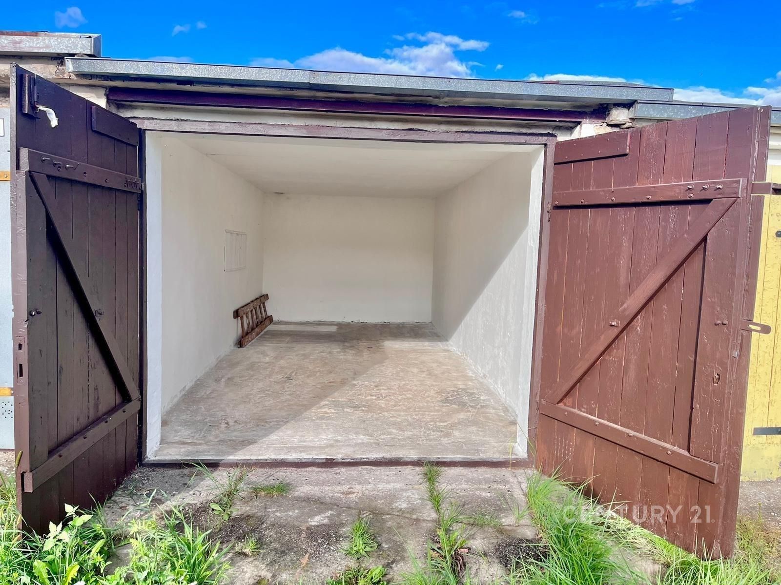 Pronájem garáž - Bratislavská, Teplice, 20 m²