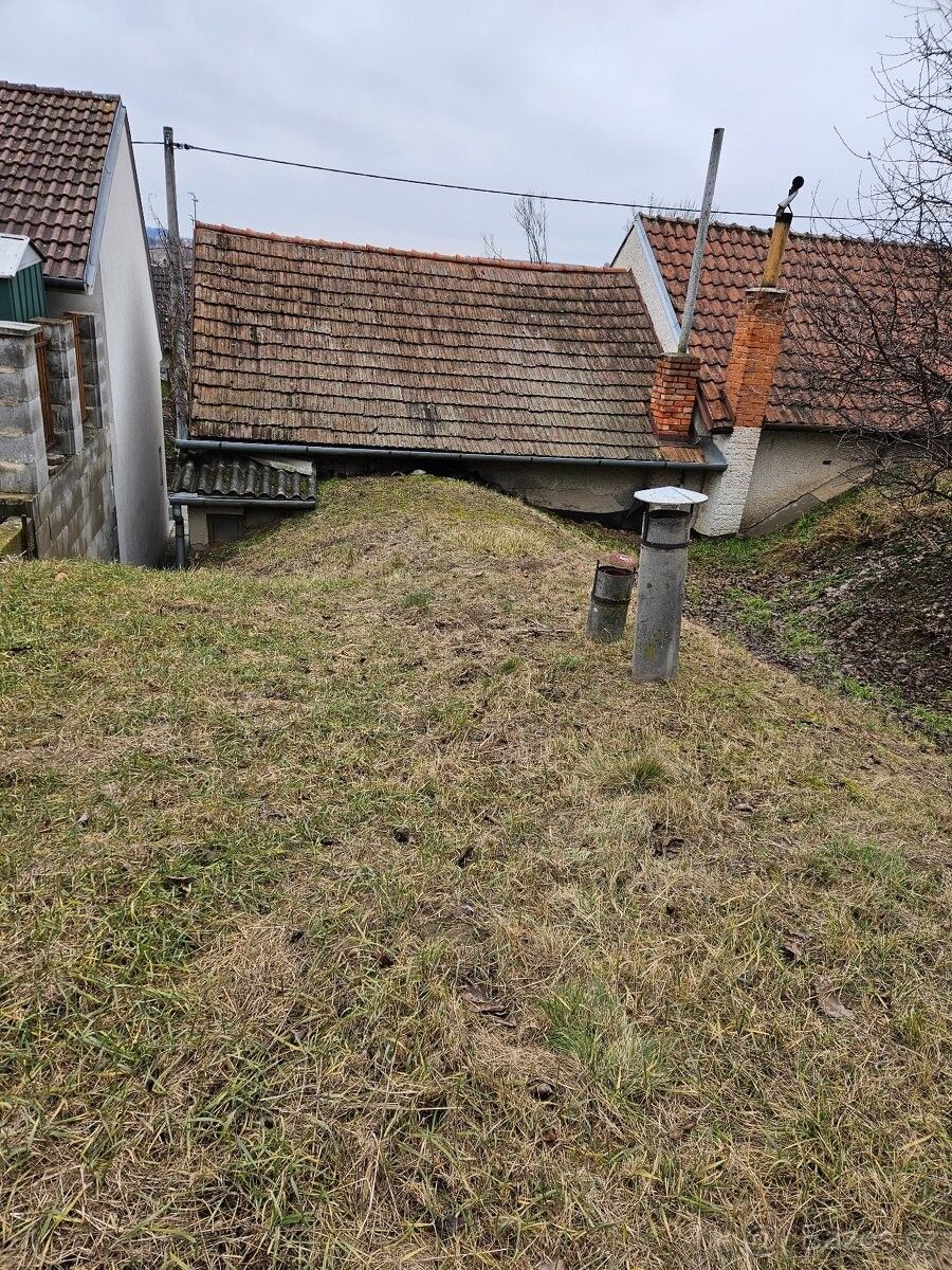 Ostatní, Mutěnice, 696 11 - 2