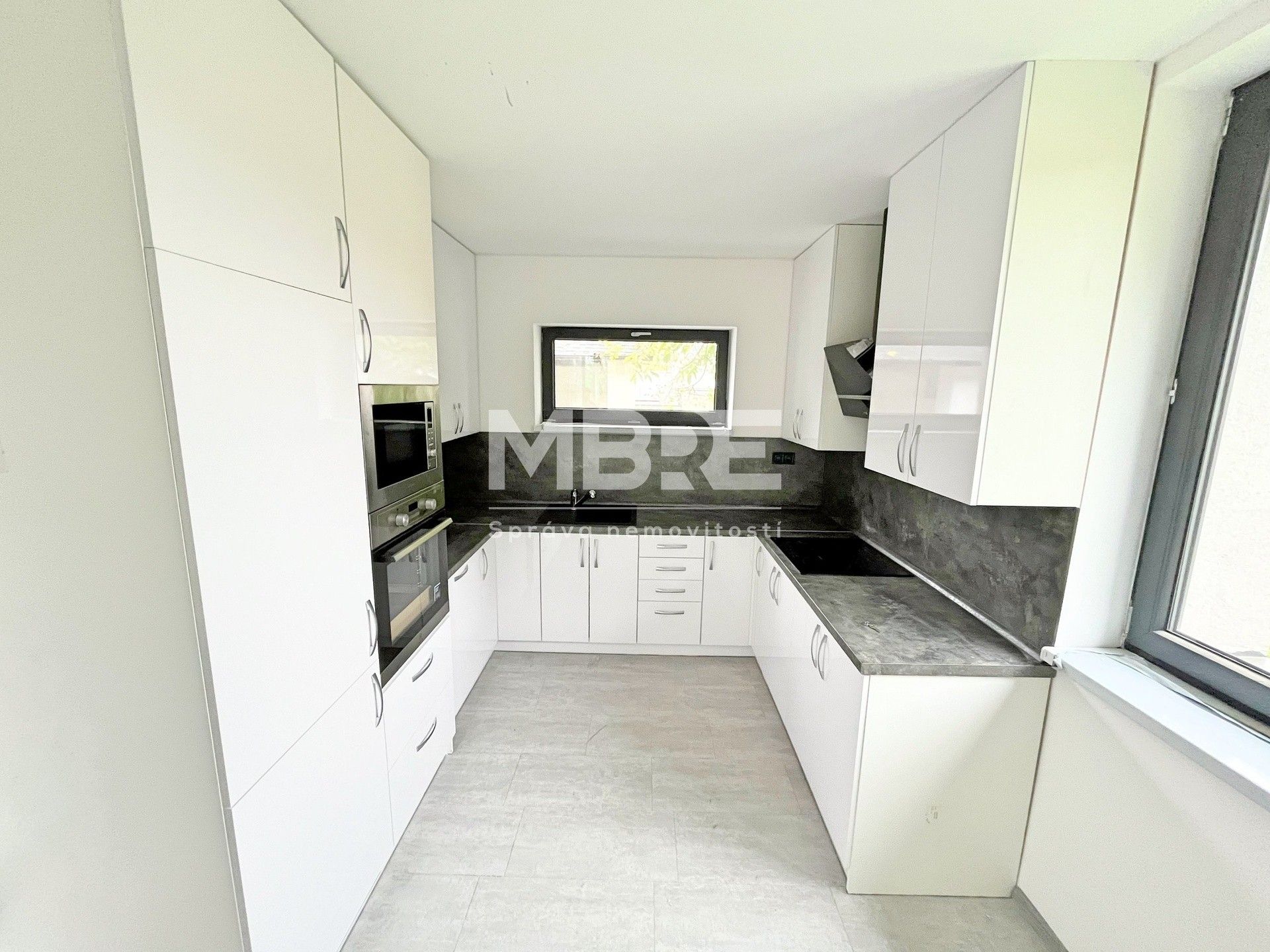 Pronájem rodinný dům - Dolní Lutyně, 240 m²