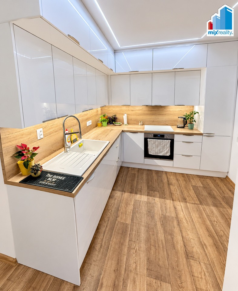 Prodej byt 3+1 - Strážnická, Plzeň, 68 m² - 2