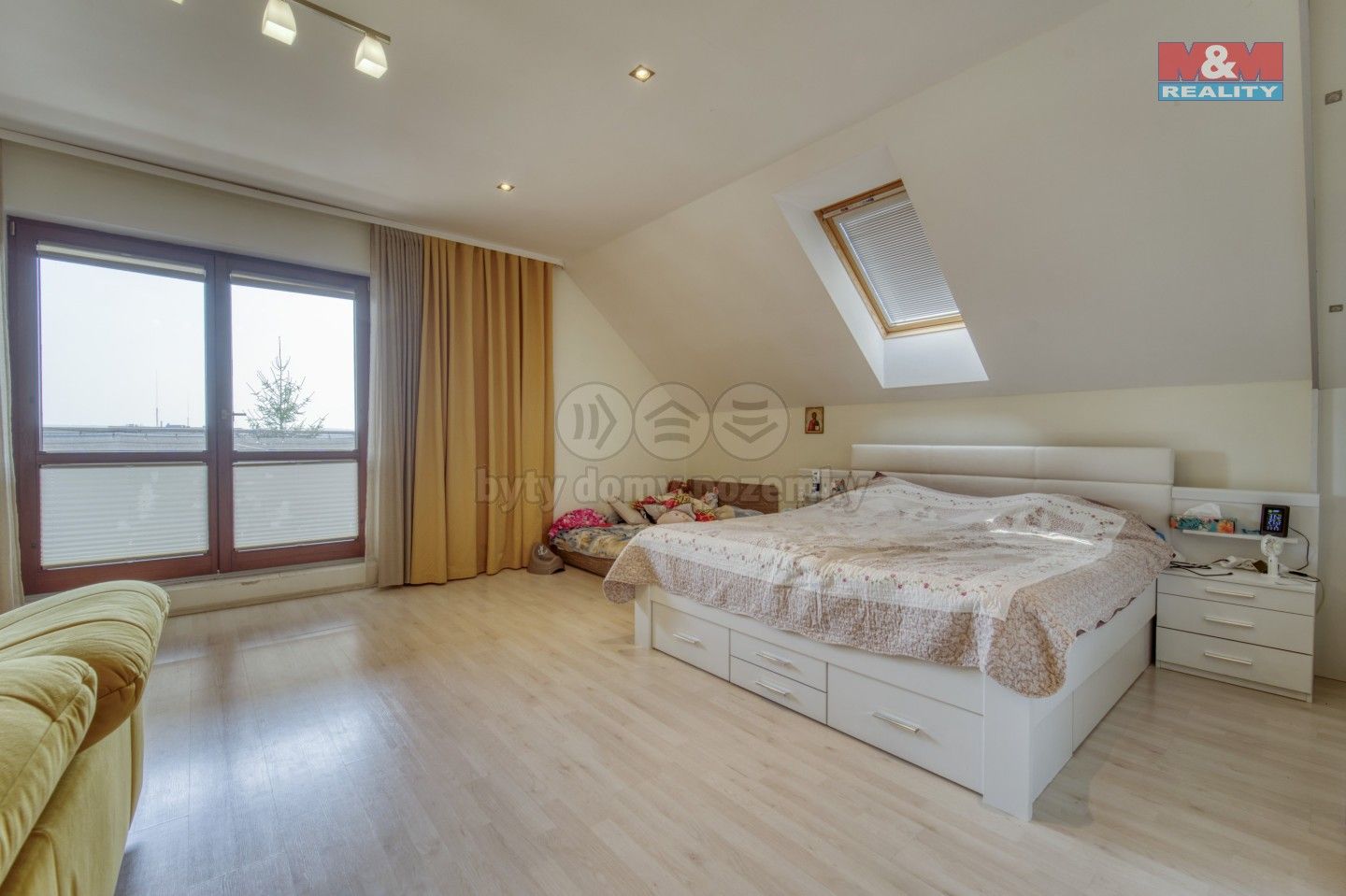 Rodinné domy, Zlatá, Zruč-Senec, 160 m²